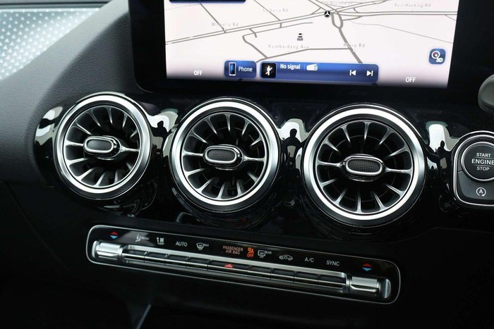 2025 Mercedes-Benz GLA-Class GLA200