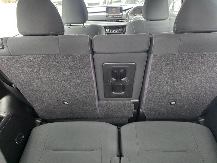 2023 Mitsubishi Outlander ES