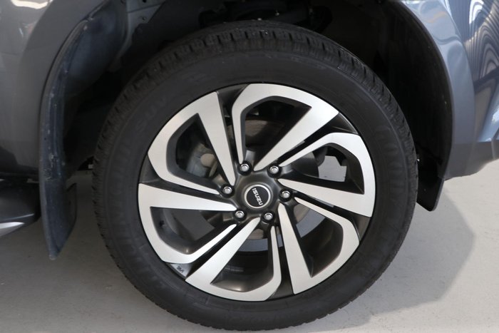 2022 Isuzu MU-X LS-T