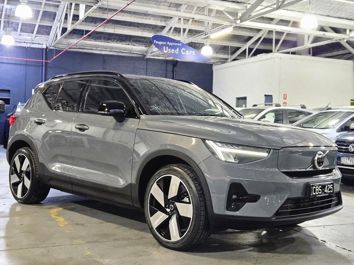 2022 Volvo XC40