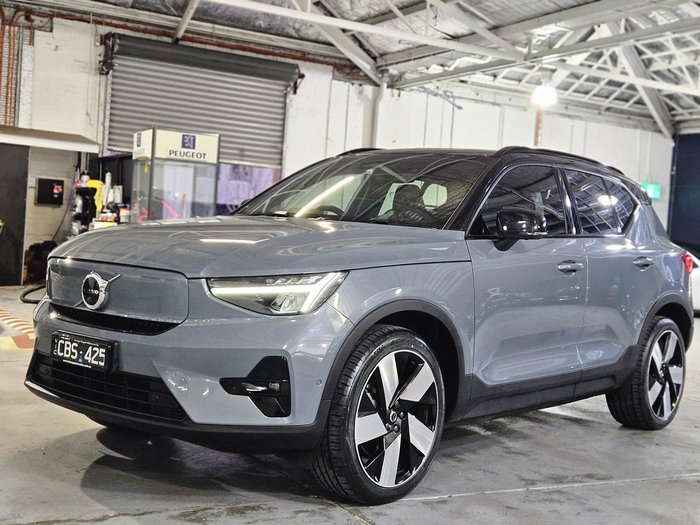 2022 Volvo XC40