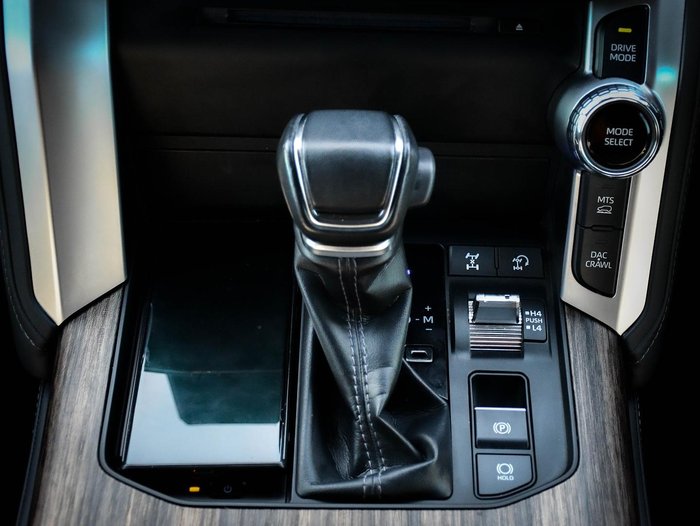 2022 Toyota Landcruiser VX
