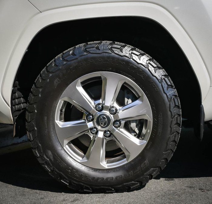 2022 Toyota Landcruiser VX