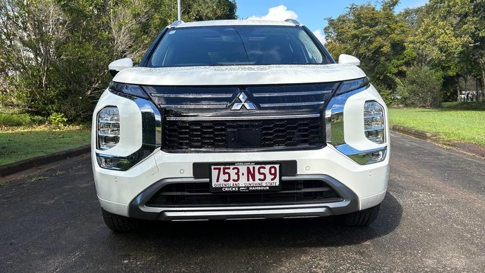 2025 Mitsubishi Outlander Exceed