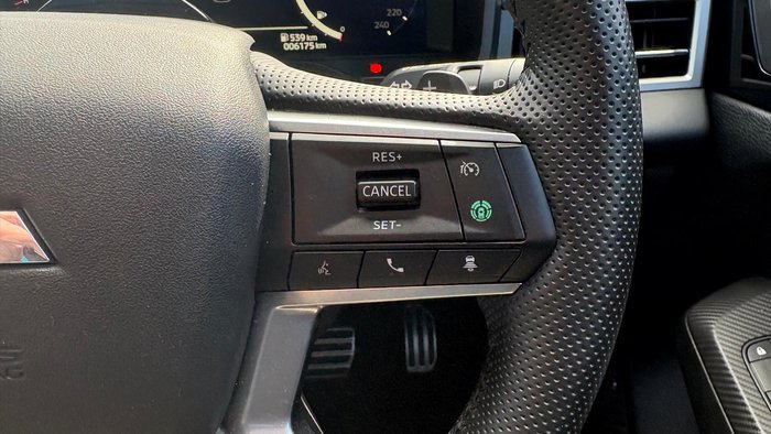 2025 Mitsubishi Outlander Exceed