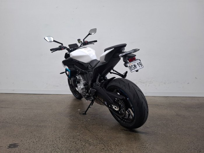 2025 CFMOTO 2025 CF Moto 650CC 675NK ABS ?
