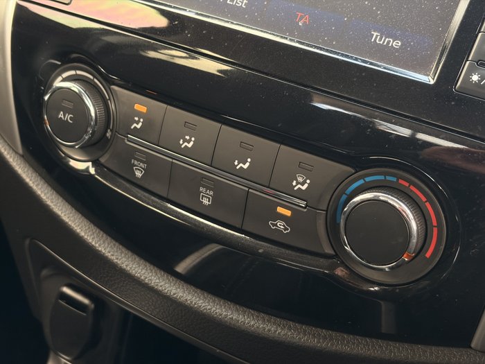 2018 Nissan Navara ST