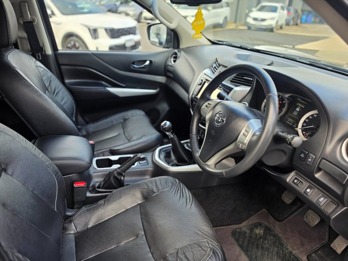 2016 Nissan Navara ST-X