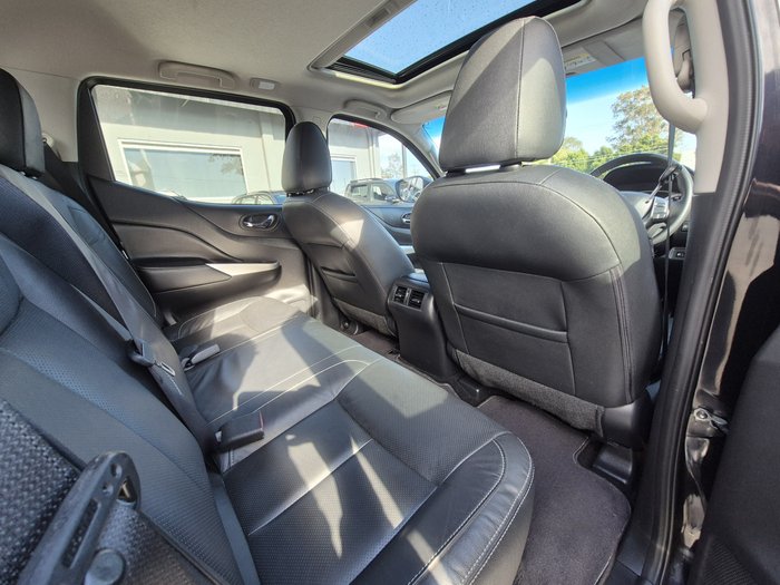2015 Nissan Navara ST-X