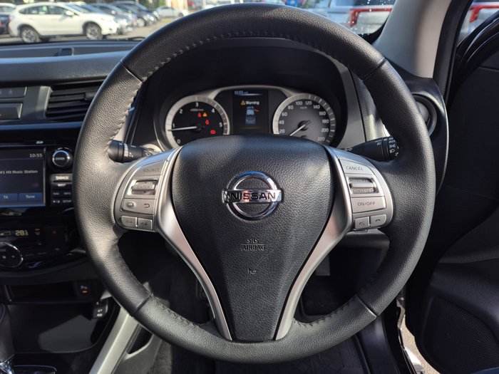 2015 Nissan Navara ST-X
