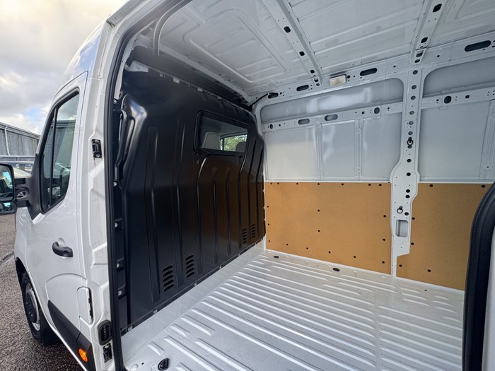 2024 Renault Master Pro 110kW X62 Phase 2 MY25 Mineral White