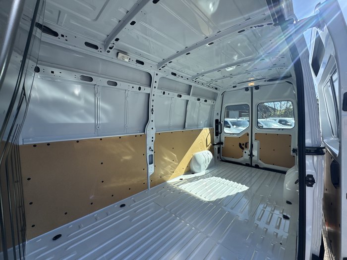 2024 Renault Master Pro 110kW X62 Phase 2 MY25 Mineral White