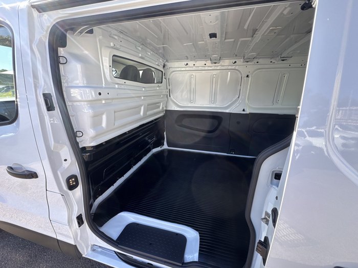 2025 Renault Trafic Pro X82 MY26 Glacier White