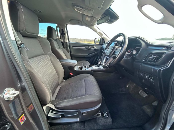 2021 Isuzu MU-X LS-U