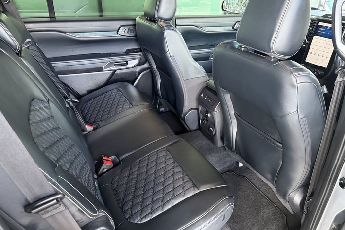 2025 Ford Everest Platinum