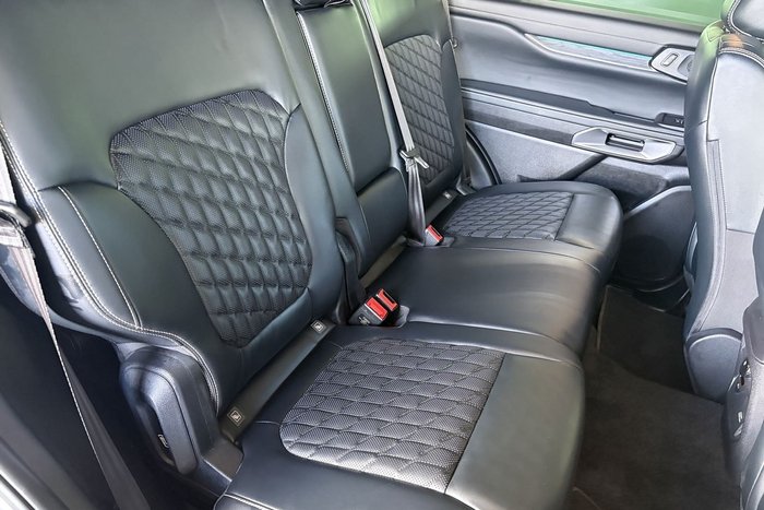 2025 Ford Everest Platinum