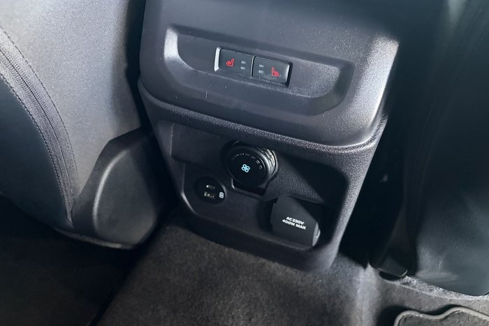 2025 Ford Everest Platinum