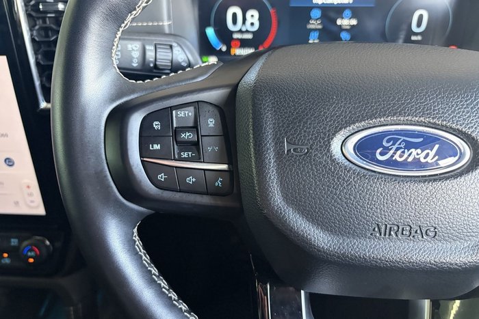 2025 Ford Everest Platinum