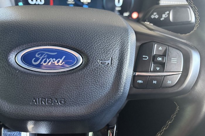 2025 Ford Everest Platinum