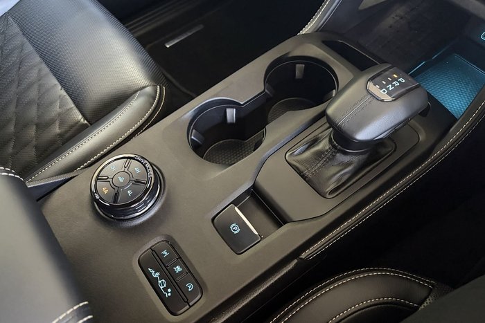 2025 Ford Everest Platinum