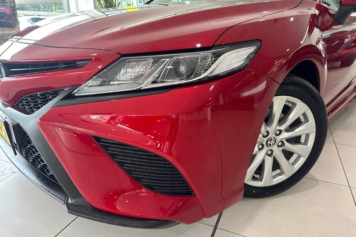 2020 Toyota Camry Ascent Sport Hybrid