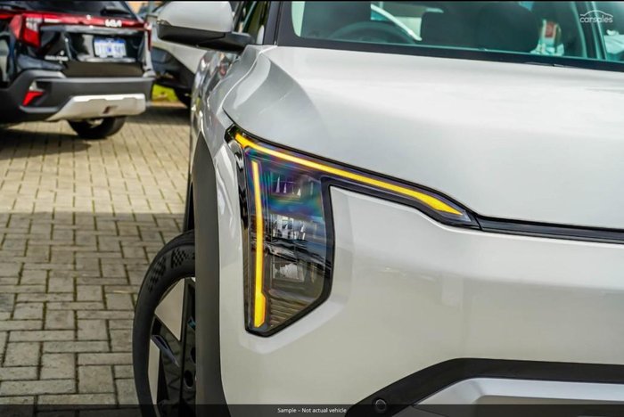 2026 Kia EV3 Air Long Range SV MY27 Clear White
