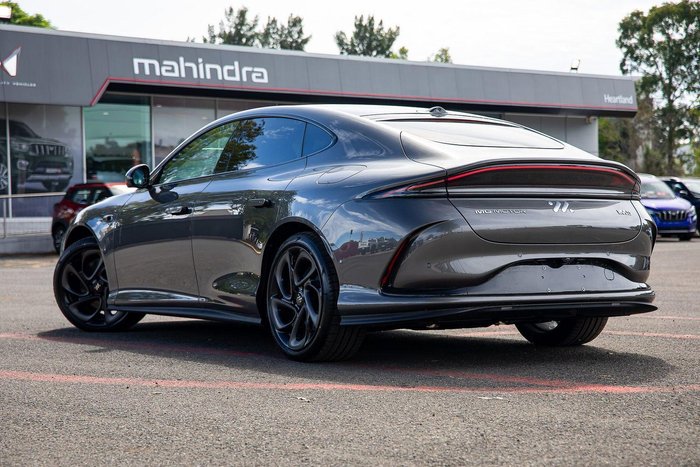 2026 MG IM5 Platinum