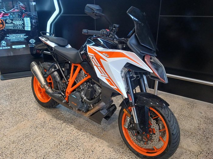 2020 KTM 1290 Super Duke GT