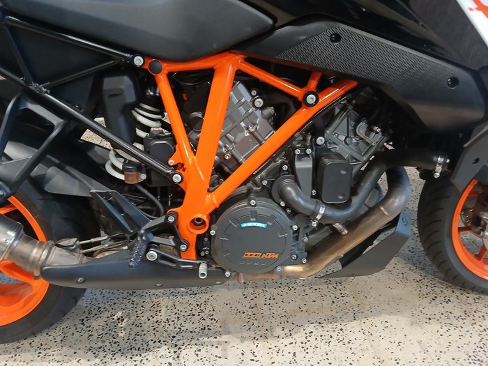 2020 KTM 1290 Super Duke GT