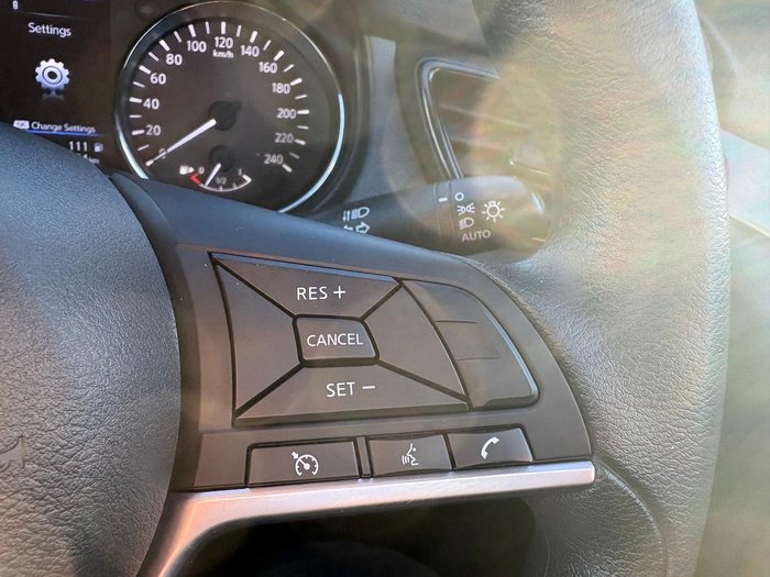2022 Nissan X-TRAIL ST