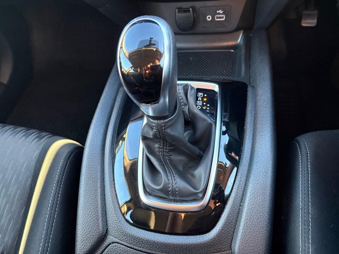 2022 Nissan X-TRAIL ST