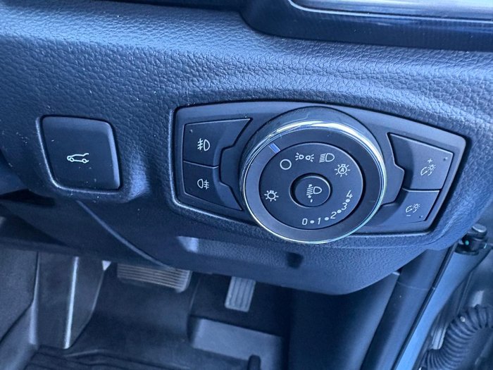 2020 Ford Everest Sport