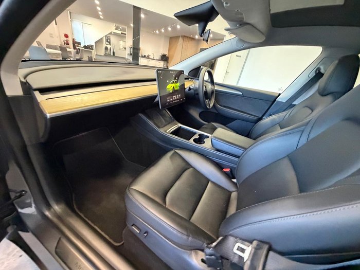 2023 Tesla Model Y Rear-Wheel Drive