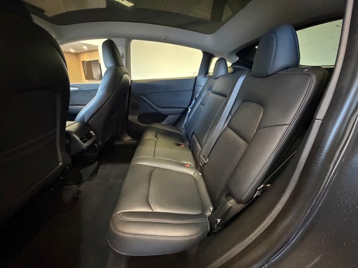 2023 Tesla Model Y Rear-Wheel Drive
