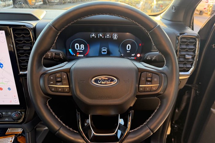 2025 Ford Everest Platinum
