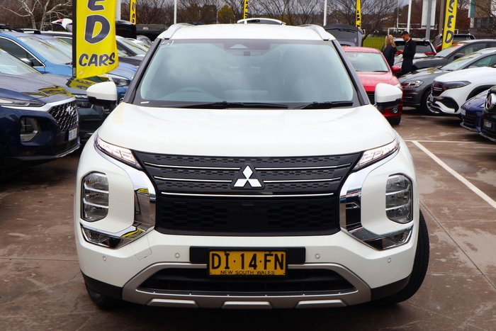 2023 Mitsubishi Outlander LS