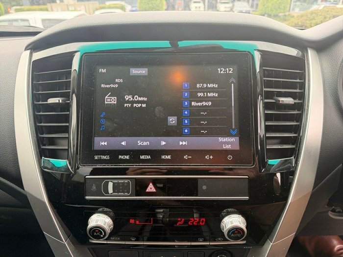 2023 Mitsubishi Pajero Sport GLX