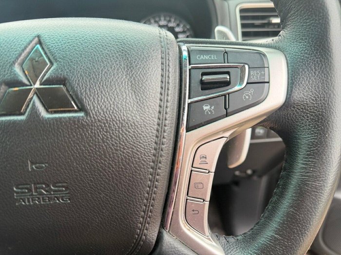 2023 Mitsubishi Pajero Sport GLX