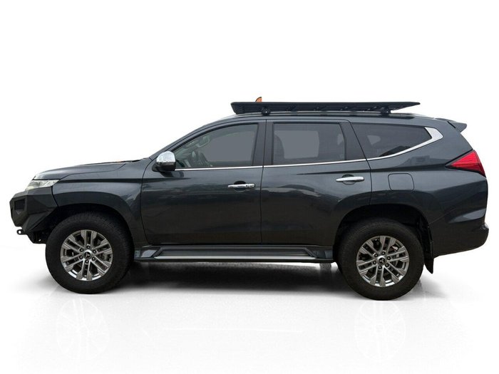 2023 Mitsubishi Pajero Sport GLX