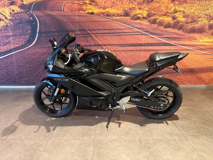 2023 Yamaha YZF-R3 R3 Black