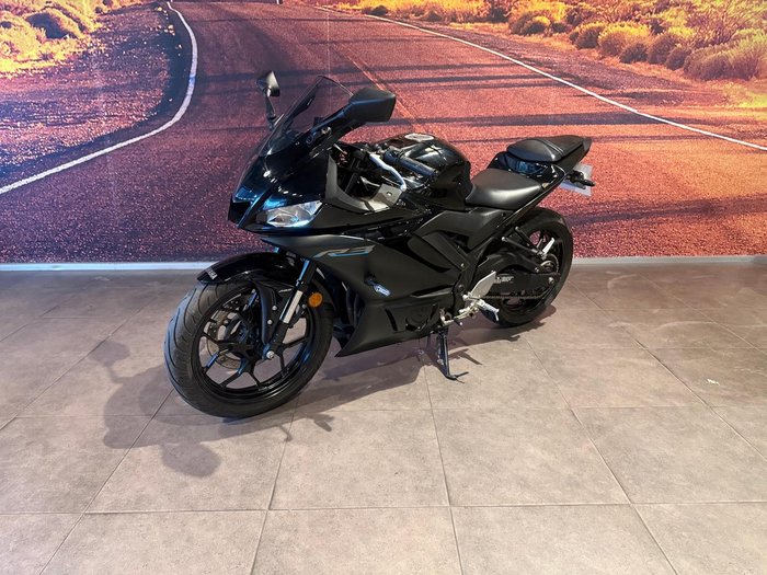 2023 Yamaha YZF-R3 R3 Black