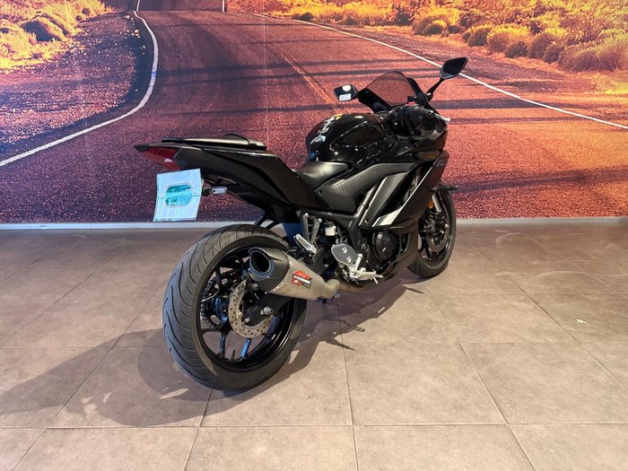 2023 Yamaha YZF-R3 R3 Black