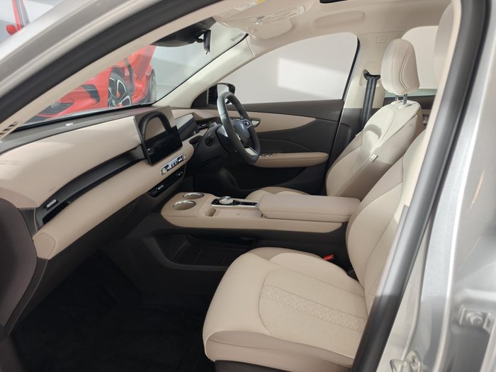 2025 MG MGS5 EV Essence 49