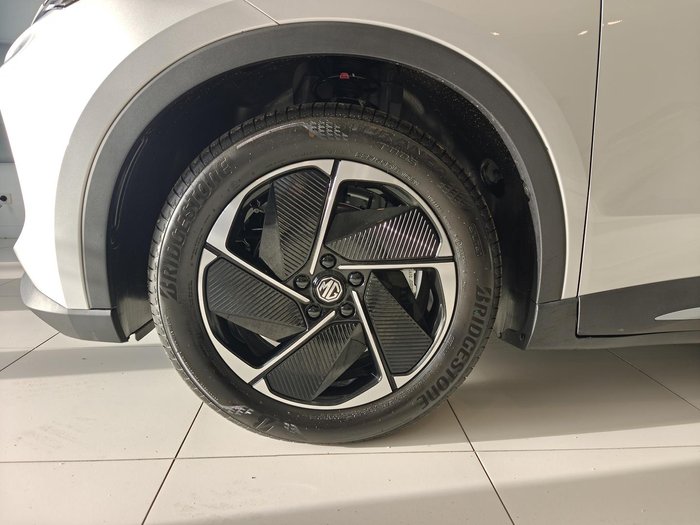 2025 MG MGS5 EV Essence 49