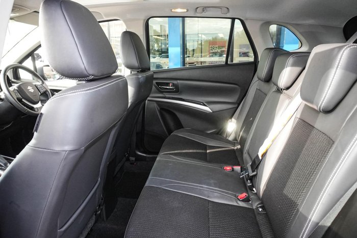 2023 Suzuki S-Cross ALLGRIP Prestige