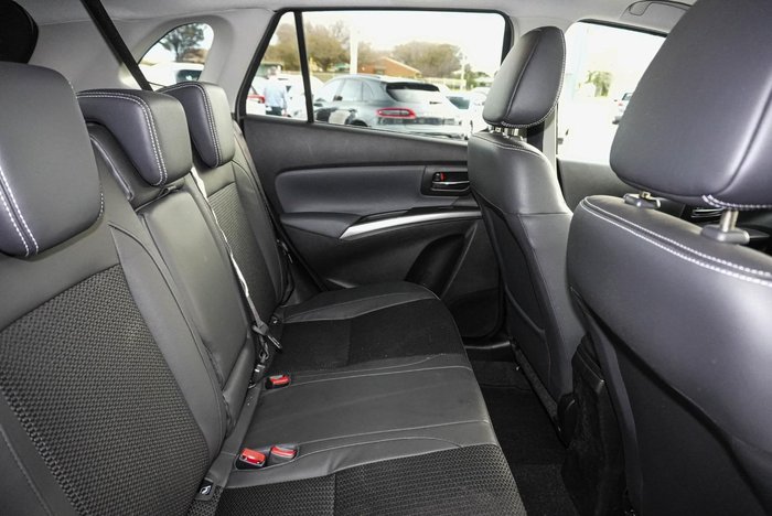 2023 Suzuki S-Cross ALLGRIP Prestige