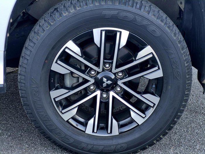2021 Mitsubishi Pajero Sport GLS