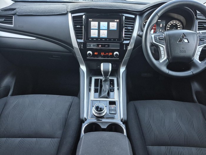 2021 Mitsubishi Pajero Sport GLS