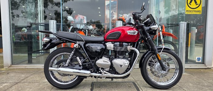 Triumph BONNEVILLE T100 BLACK