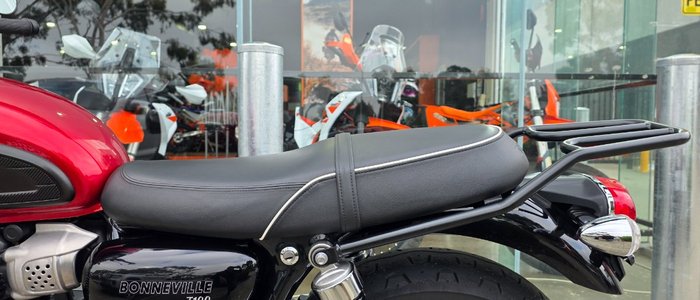 2019 Triumph BONNEVILLE T100 BLACK RED
